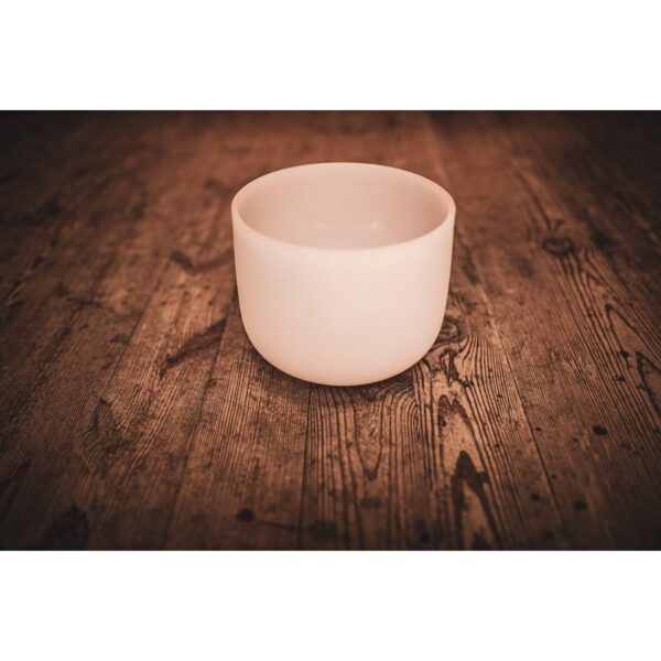 Meinl Sonic Energy Crystal Singing Bowl - 8"/20cm, F4, Heart Chakra - Image 3