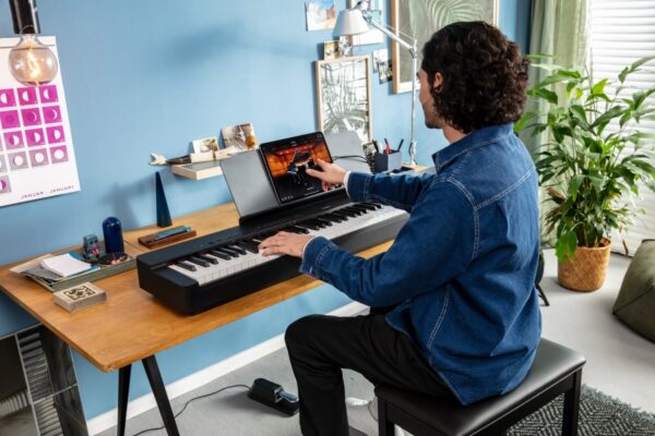 Yamaha P-225 Portable Piano, Black - Image 3
