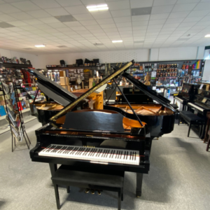 Second Hand Yamaha C1L Grand Piano, Polished Black, c. 1998
